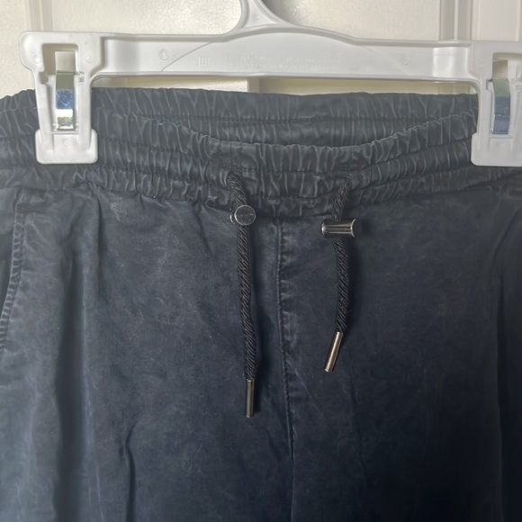 Relaxed fit joggers - Picture 2 of 3